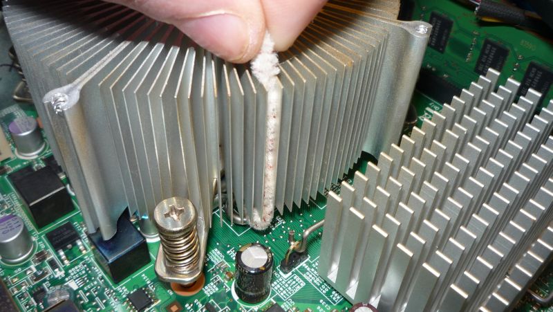 pushing pipe cleaner between heat-sink fins, outer radius